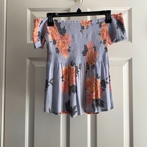 Kendall & Kylie Blue Flower ribbed off-the-shoulder Top